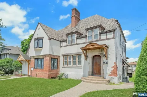 541 Page Avenue Lyndhurst NJ 07071