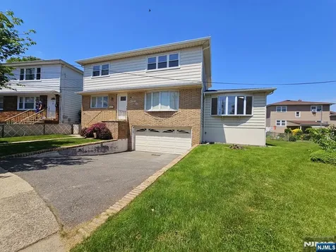 22 Kennedy Court Lyndhurst NJ 07071