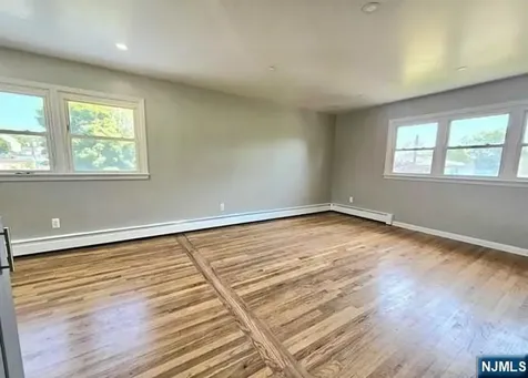 22 Kennedy Court Lyndhurst NJ 07071