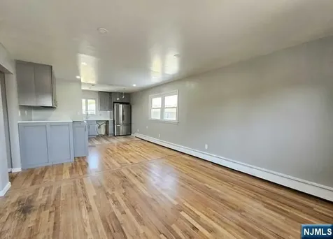 22 Kennedy Court Lyndhurst NJ 07071