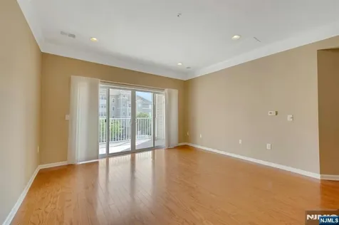 2202 Warrens Way Wanaque NJ 07465