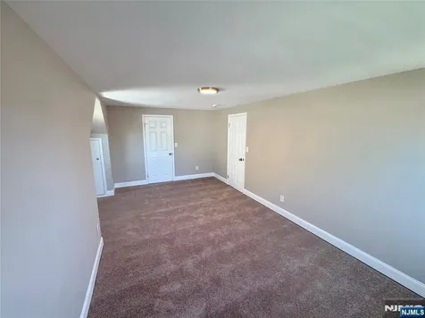 192 6th Street Saddle Brook NJ 07663