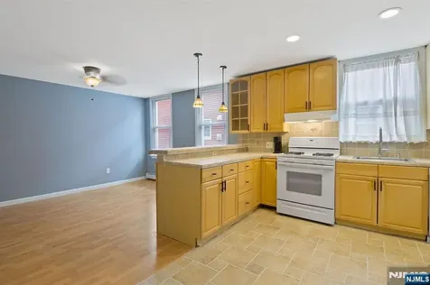 92 Windsor Street Kearny NJ 07032
