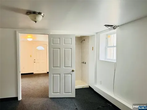 233 Malvern Street Newark NJ 07105