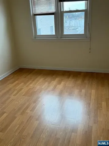 233 Malvern Street Newark NJ 07105