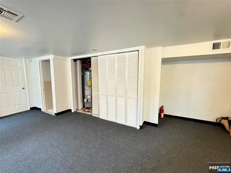 233 Malvern Street Newark NJ 07105