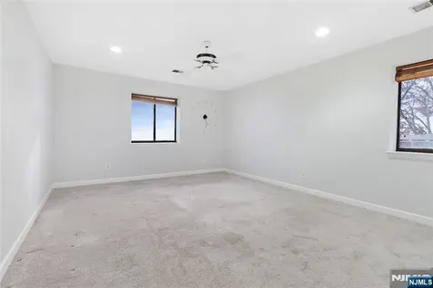 33 Green Valley Court Secaucus NJ 07094