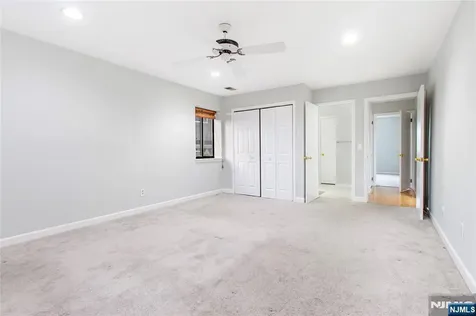33 Green Valley Court Secaucus NJ 07094