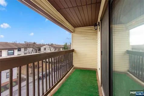 33 Green Valley Court Secaucus NJ 07094