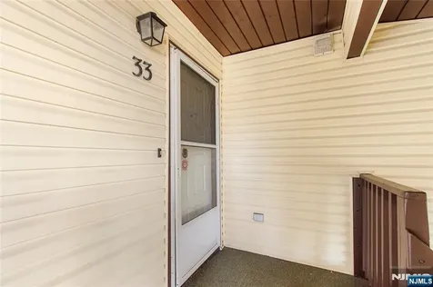 33 Green Valley Court Secaucus NJ 07094