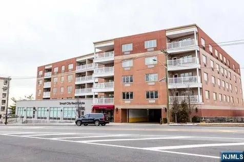411 E Brinkerhoff Avenue Palisades Park NJ 07650