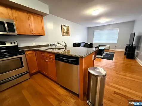 411 E Brinkerhoff Avenue Palisades Park NJ 07650