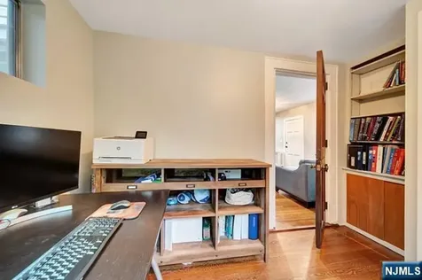 352 Durie Avenue Closter NJ 07624