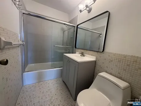 2100 Linwood Avenue Fort Lee NJ 07024