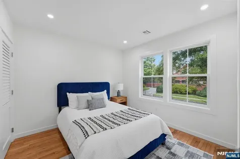 166 Lincoln Street Montclair NJ 07042