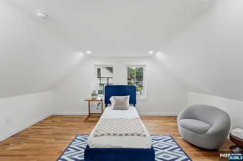 166 Lincoln Street Montclair NJ 07042