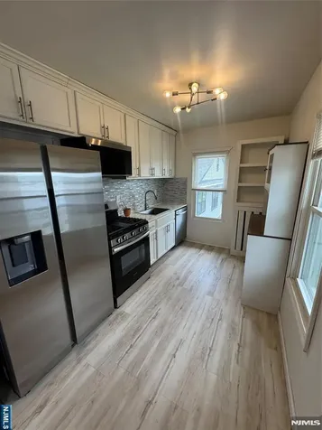 811 Pleasantview Terrace Ridgefield NJ 07657