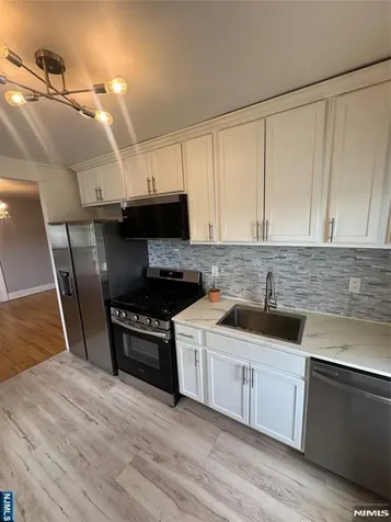 811 Pleasantview Terrace Ridgefield NJ 07657