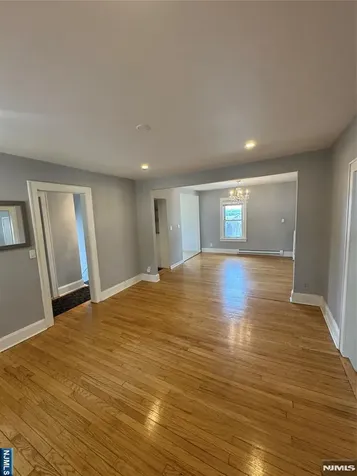 811 Pleasantview Terrace Ridgefield NJ 07657