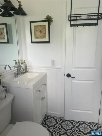 6 Cedar Street Pompton Lakes NJ 07442