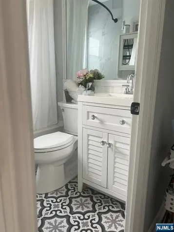 6 Cedar Street Pompton Lakes NJ 07442