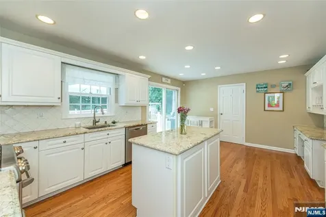 7 Natalie West Caldwell NJ 07006