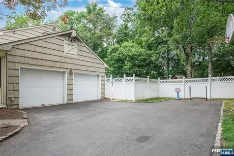 7 Natalie West Caldwell NJ 07006