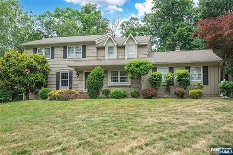 7 Natalie West Caldwell NJ 07006