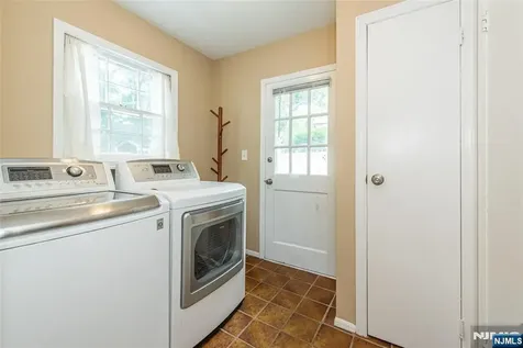 7 Natalie West Caldwell NJ 07006