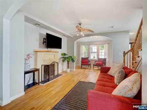 8 Pine Street West Orange NJ 07052