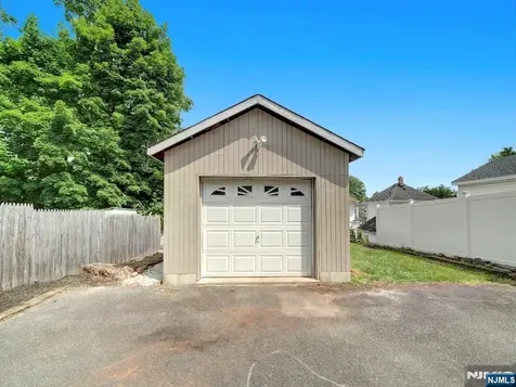 8 Pine Street West Orange NJ 07052