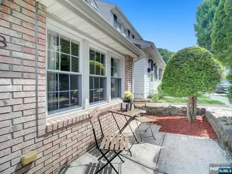 8 Pine Street West Orange NJ 07052