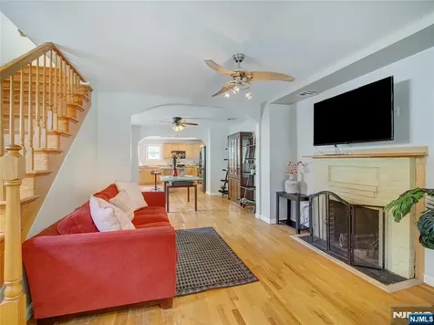 8 Pine Street West Orange NJ 07052