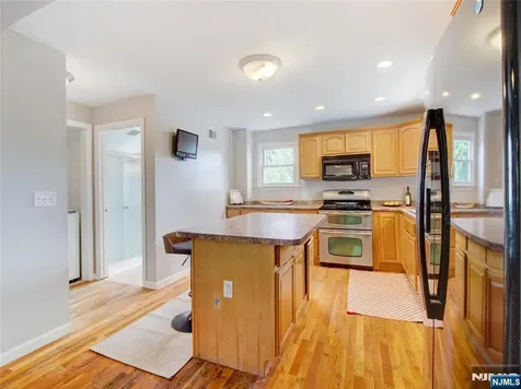 8 Pine Street West Orange NJ 07052