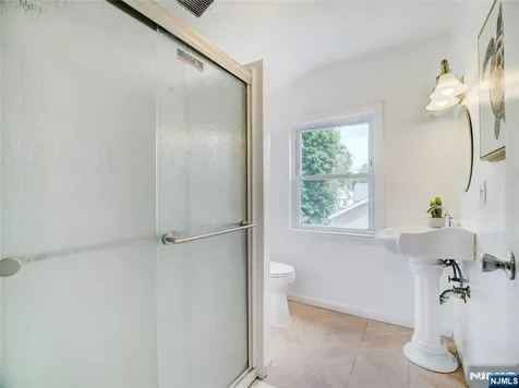 8 Pine Street West Orange NJ 07052