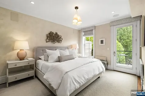 157 10th Street Hoboken NJ 07030