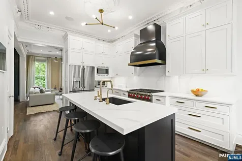 157 10th Street Hoboken NJ 07030