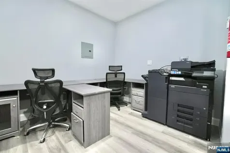 351 Mulberry Street Newark NJ 07102