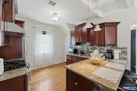 65 Franklin Road Teaneck NJ 07666