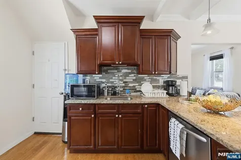 65 Franklin Road Teaneck NJ 07666