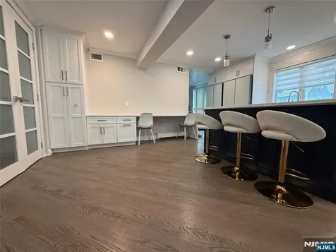 121 Newcomb Tenafly NJ 07670