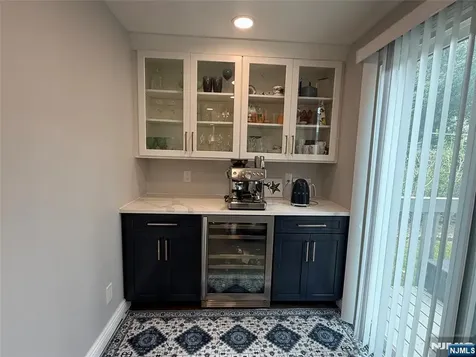 121 Newcomb Tenafly NJ 07670