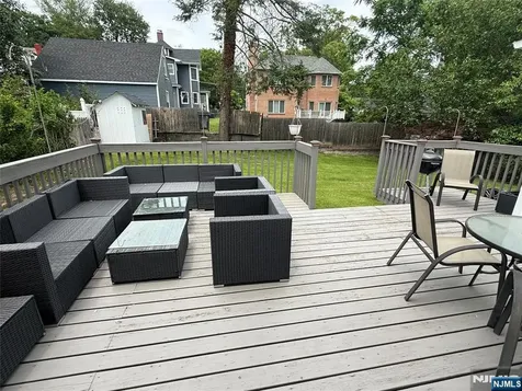 121 Newcomb Tenafly NJ 07670