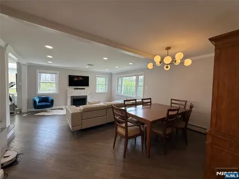 121 Newcomb Tenafly NJ 07670