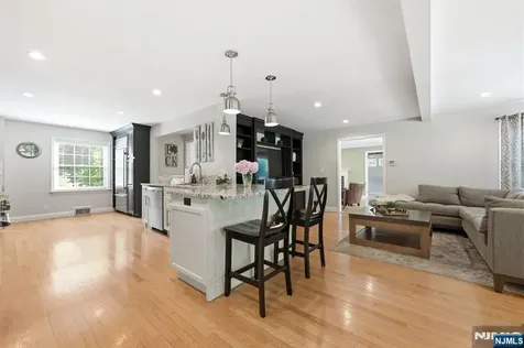 62 Fells Road Verona NJ 07044