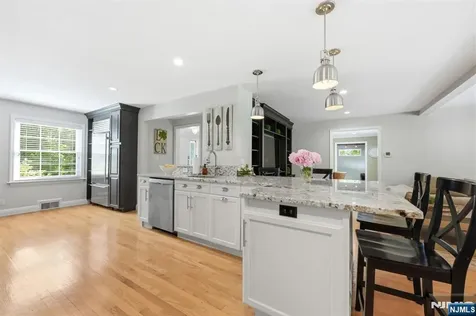 62 Fells Road Verona NJ 07044