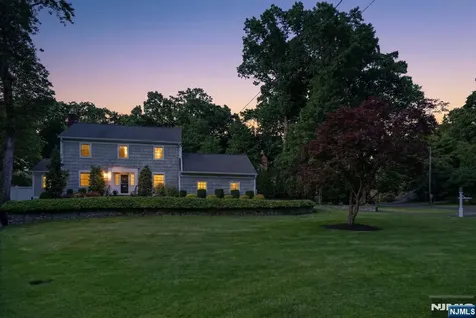 62 Fells Road Verona NJ 07044