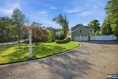 62 Fells Road Verona NJ 07044