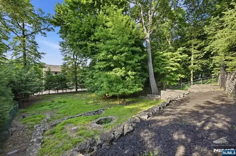 62 Fells Road Verona NJ 07044