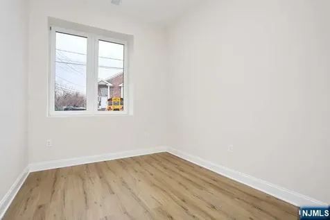385 Passaic Avenue Lodi NJ 07644